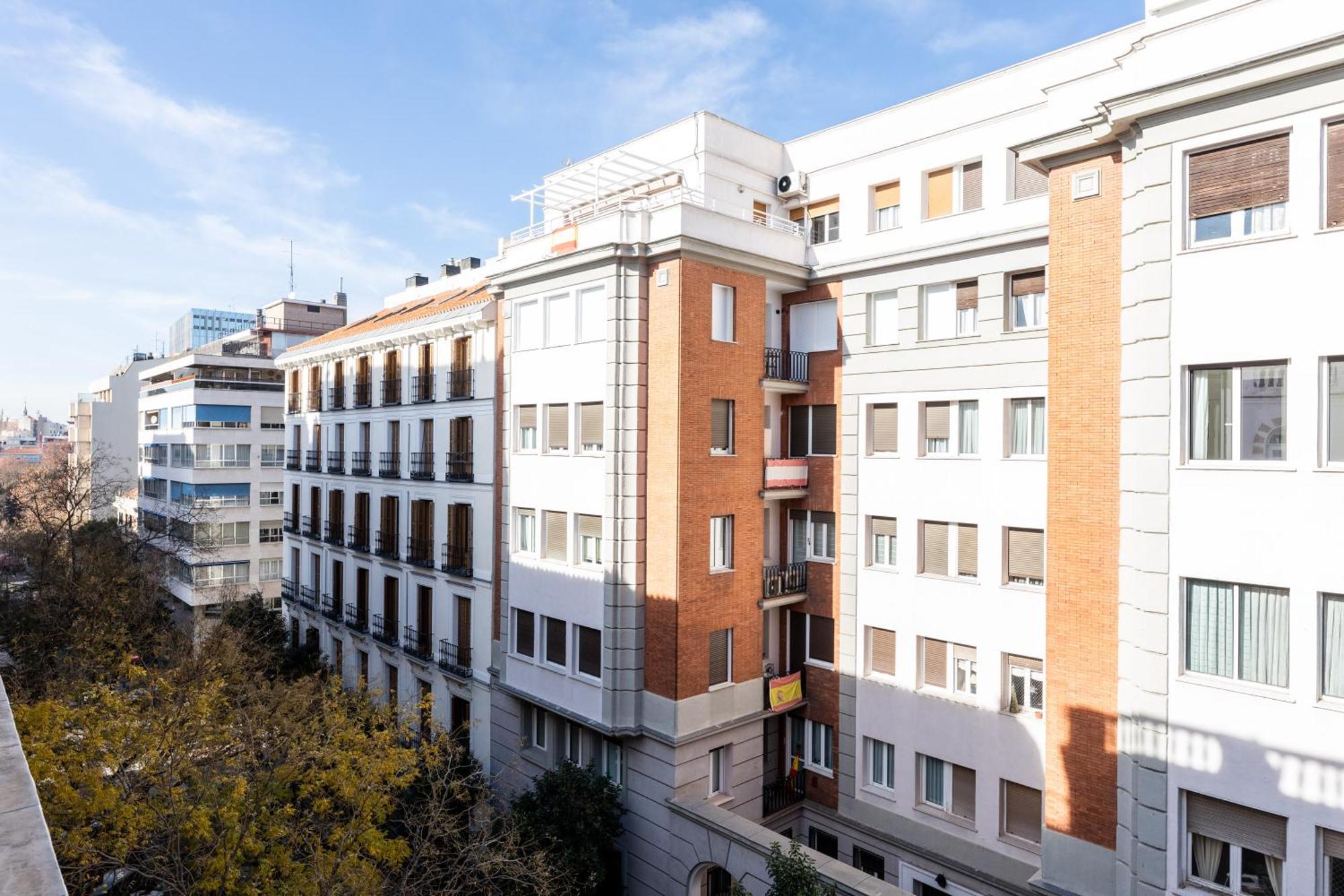 Montaber Apartments - La Paz Market Madryt Zewnętrze zdjęcie