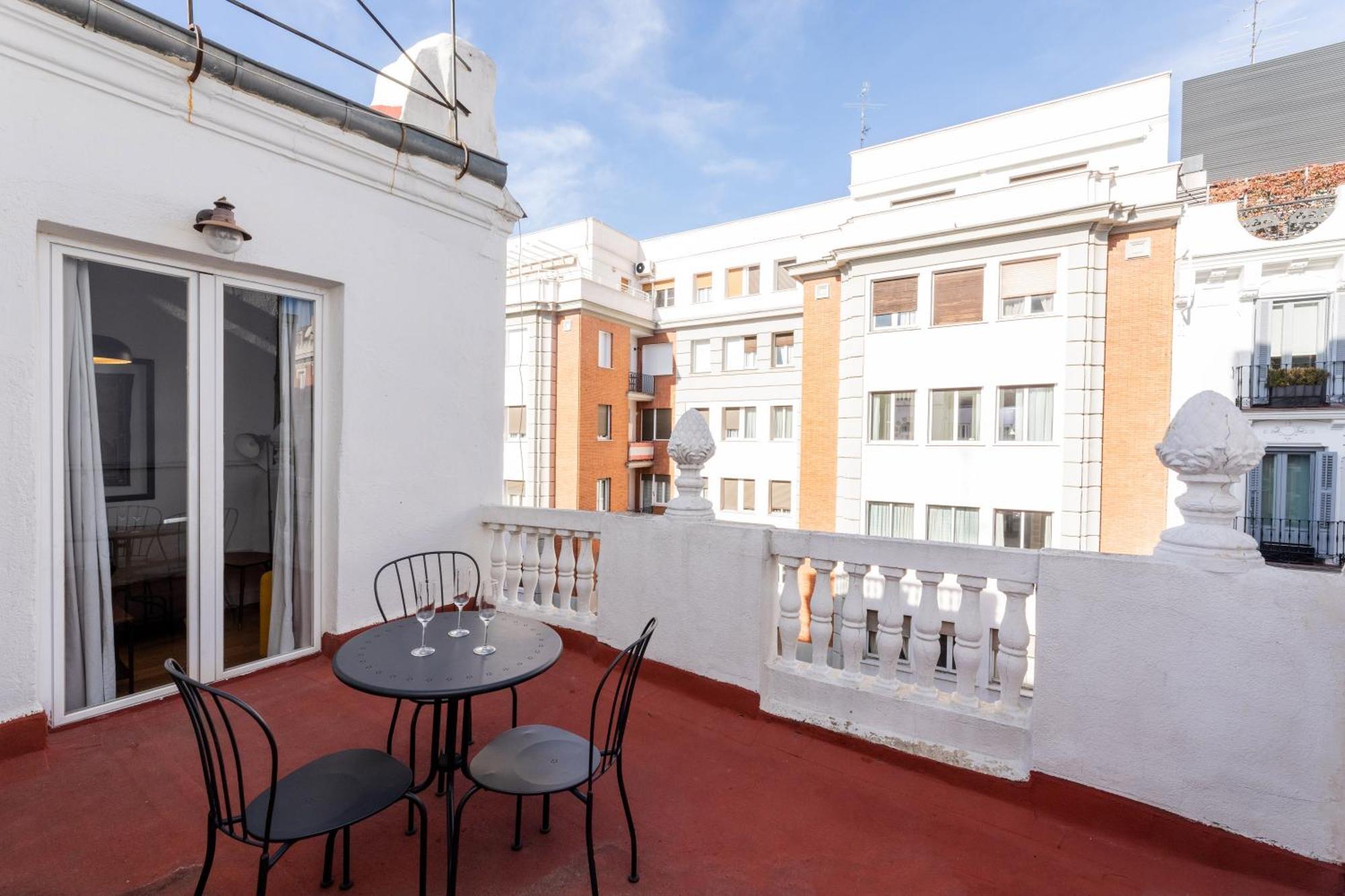 Montaber Apartments - La Paz Market Madryt Zewnętrze zdjęcie