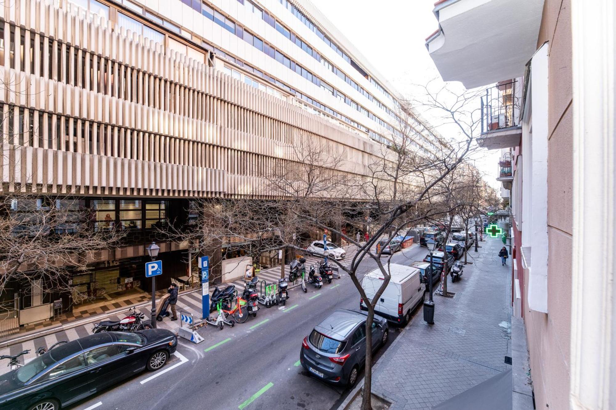 Montaber Apartments - La Paz Market Madryt Zewnętrze zdjęcie